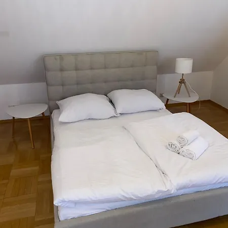 Florian Apartment